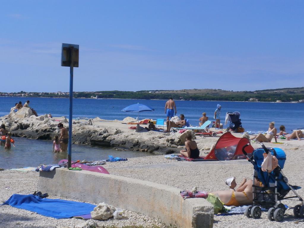 Apartament Davorka Vir