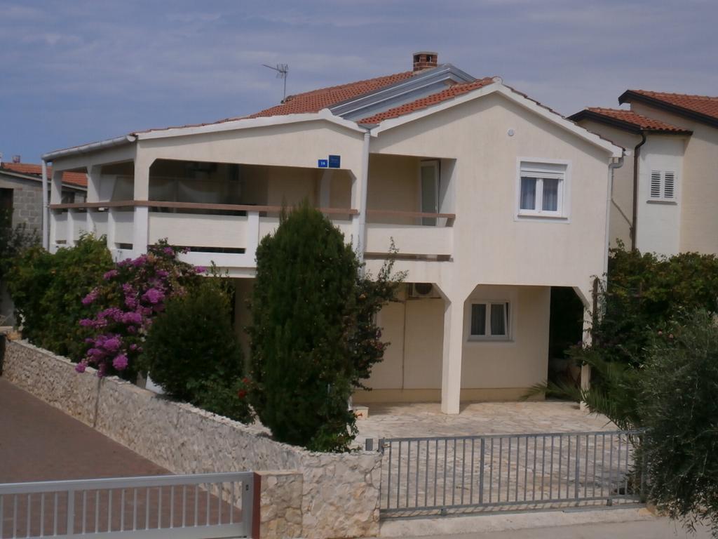 Apartament Davorka Vir